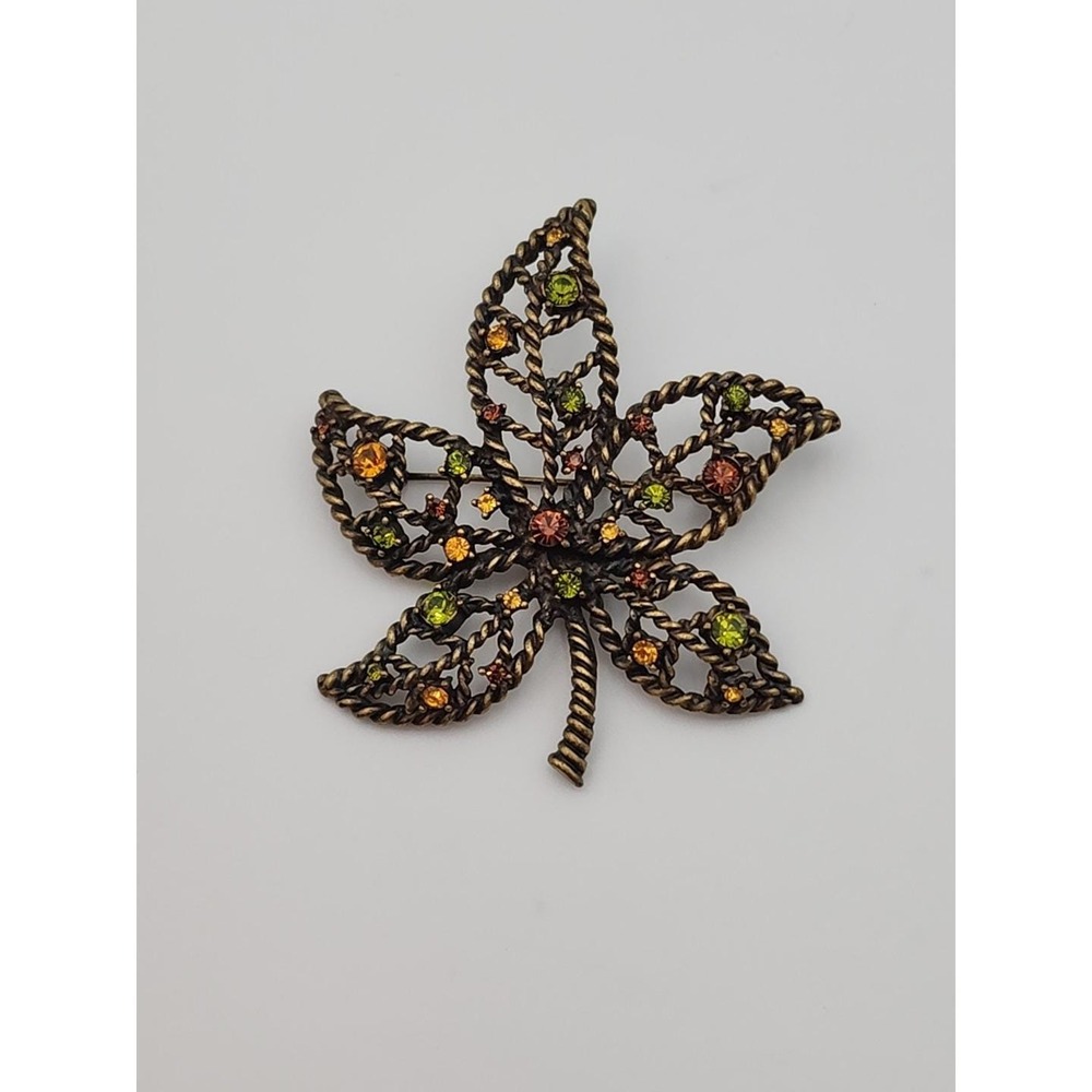 Vintage signed AVON NR gold‎ tone rhinestone Autumn LEAF brooch pin